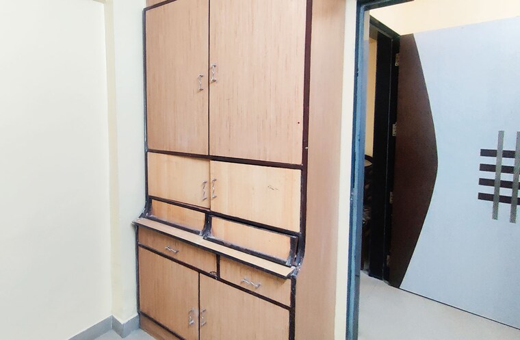 undefined, malad east 3 Bedroom 700 Sq.Ft. Apartment In Malad East Mumbai 9521435