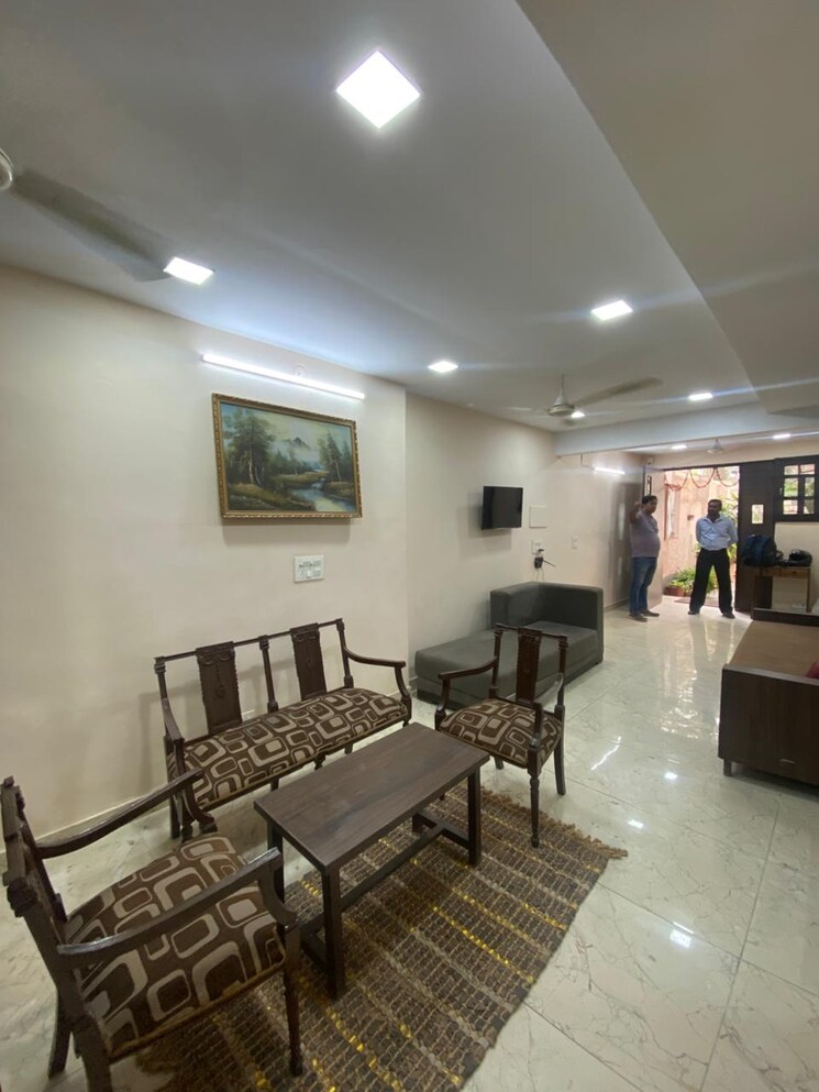 Living Room, tara-apartments 4 Bedroom 500 Sq.Yd. Apartment In Kalkaji Delhi 9521450