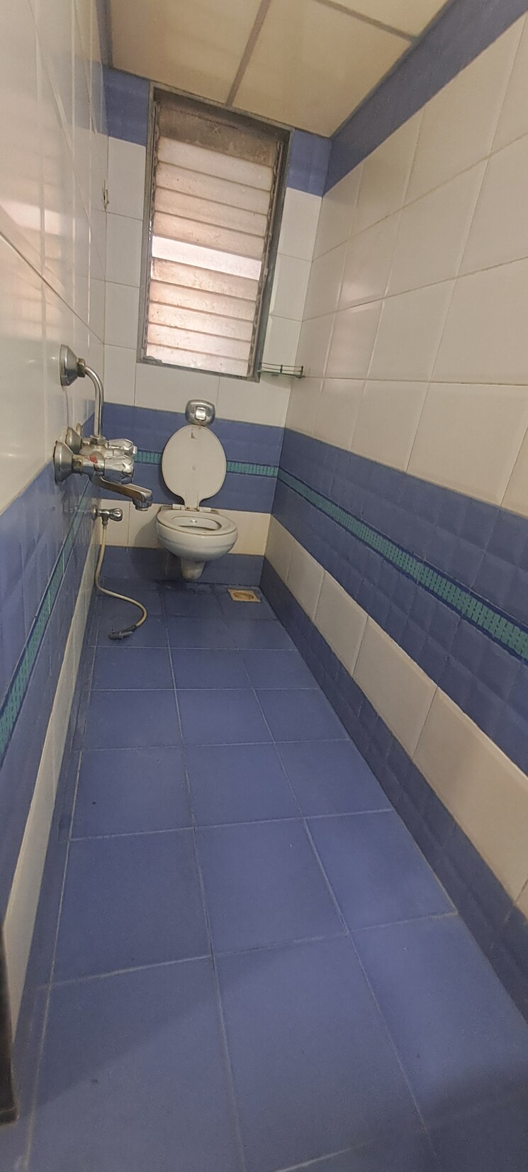 Bathroom, om-ashish-c-h-s 1 Bedroom 450 Sq.Ft. Apartment In Malad West Mumbai 9521479