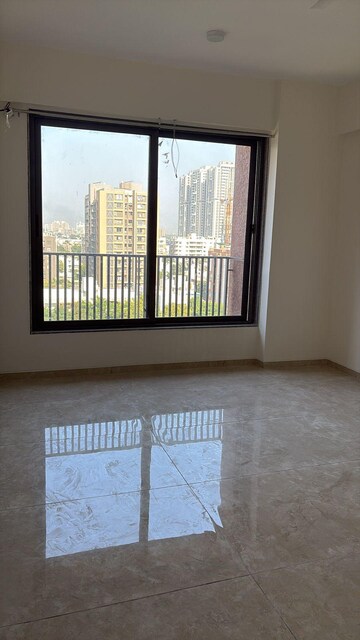 Room in 4 BHK Apartment at Science City – for Rent