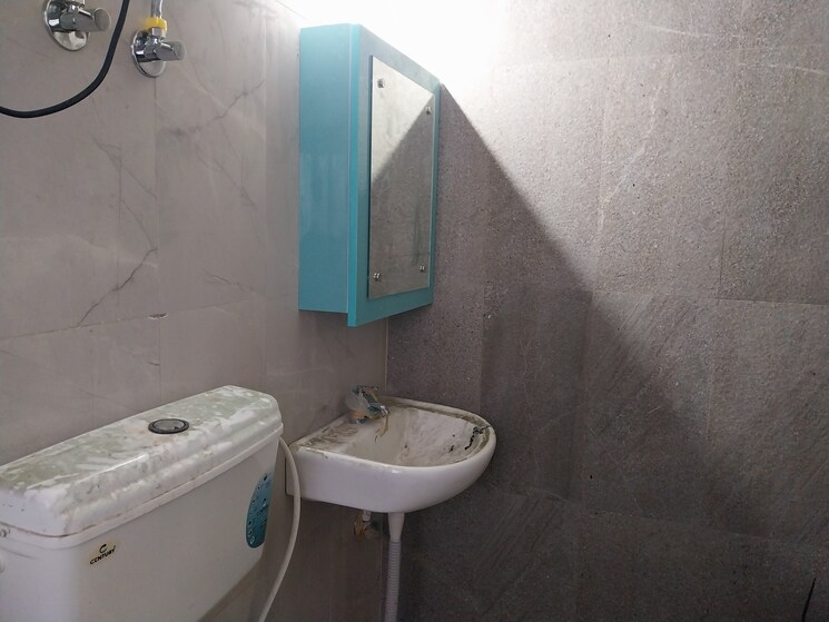 Bathroom, pivotal-riddhi-siddhi 2 Bedroom 587 Sq.Ft. Apartment In Sector 99 Gurgaon 9521501