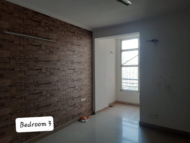 Room, vip road 3 Bedroom 1960 Sq.Ft. Apartment In Vip Road Zirakpur 9521493