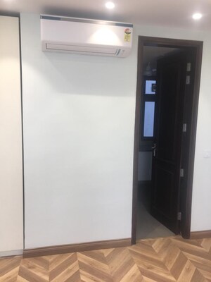 Room in 4 BHK Builder Floor at Sector 56 – for Rent