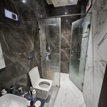 Team Area in 3 BHK Builder Floor at Sector 32 – for Rent