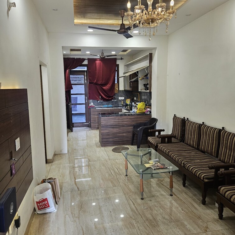  Parking, sector 32 3 Bedroom 1000 Sq.Ft. Builder Floor In Sector 32 Chandigarh 9521543