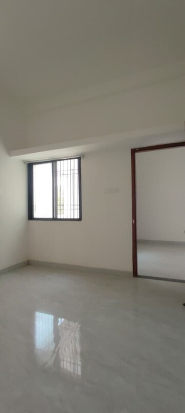 Room in 3 BHK Independent House at Bhatagaon – for Rent