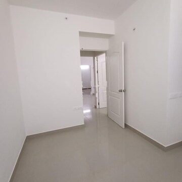 Room in 3 BHK Apartment at Mantri Manyata Lithos, Thanisandra – for Rent