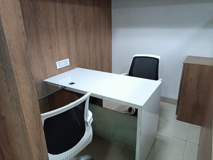 Team Area, platinum-techno-park Commercial Office Space 2430 Sq.Ft. In Vashi Sector 30 Navi Mumbai 9521576