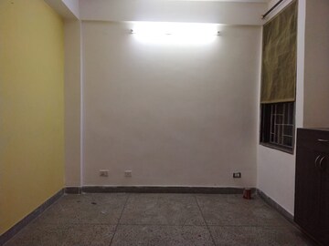 Room in 1 BHK Apartment at Jasola Vihar – for Sale