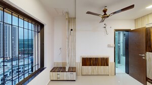 Room in 3 BHK Apartment at Lalani Grandeur, Goregaon East – for Sale