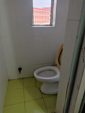 Bathroom in 2.5 BHK Villa at Sector 21 – for Rent