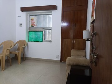 Living Room in 2.5 BHK Villa at Sector 21 – for Rent