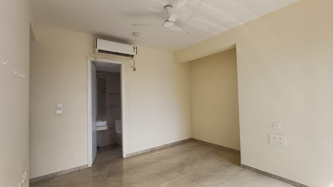 2 BHK + Extra Room Apartment For Rent in Tata Serein
