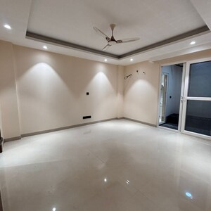 Room in 3 BHK Builder Floor at Saket – for Rent