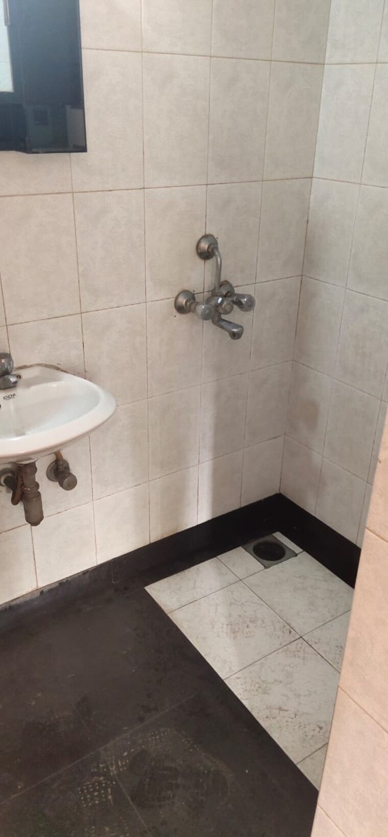 Bathroom, vrindavan-apartment-goregaon 2 Bedroom 590 Sq.Ft. Apartment In Goregaon East Mumbai 9521713