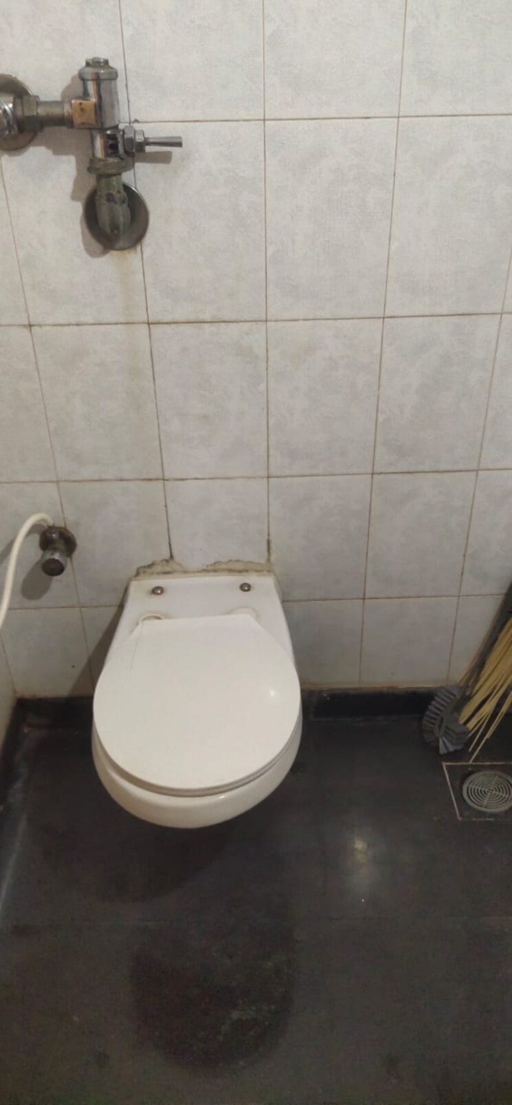 Bathroom, vrindavan-apartment-goregaon 2 Bedroom 590 Sq.Ft. Apartment In Goregaon East Mumbai 9521713