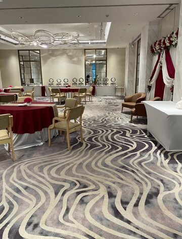  4 BHK Apartment at DLF The Crest, Sector 54 – for Sale