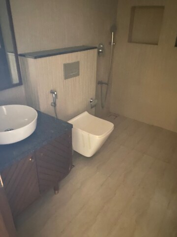 Bathroom in 4 BHK Apartment at Eros Kenwood Tower, Sector 39 – for Rent