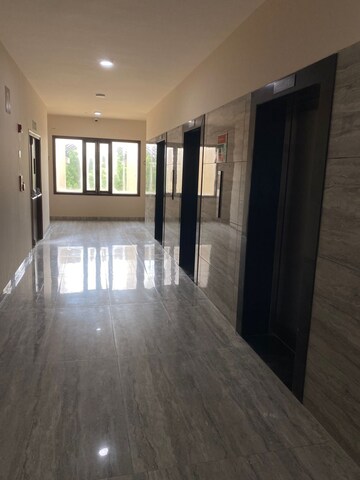 Room in 4 BHK Apartment at Eros Kenwood Tower, Sector 39 – for Rent