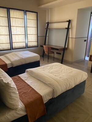 Bedroom in 4 BHK Apartment at Eros Kenwood Tower, Sector 39 – for Rent