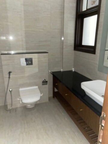 Bathroom in 4 BHK Apartment at Eros Kenwood Tower, Sector 39 – for Rent