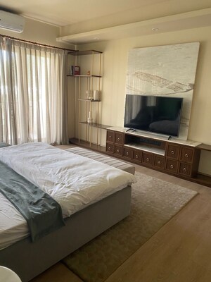 Bedroom in 4 BHK Apartment at Eros Kenwood Tower, Sector 39 – for Rent