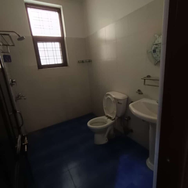 Bathroom, sector 9 1 Bedroom 900 Sq.Ft. Builder Floor In Sector 9 Gurgaon 9521796