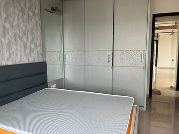 Master Bedroom in 4 BHK Apartment at JP Decks, Goregaon East – for Sale