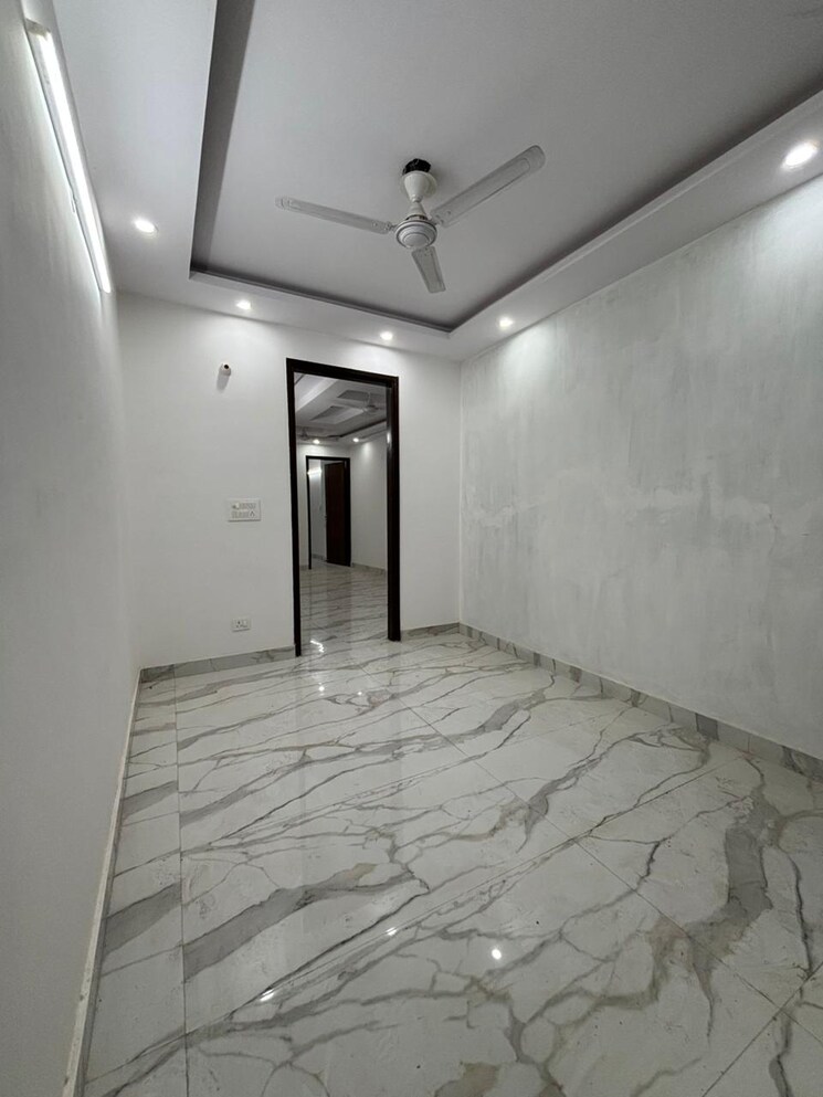 Room, govindpuri 3 Bedroom 100 Sq.Ft. Builder Floor In Govindpuri Delhi 9521843