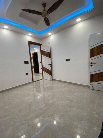 Room in 3 BHK Builder Floor at Govindpuri – for Sale