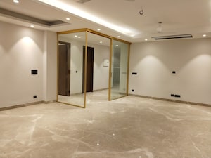 Room in 4 BHK Apartment at South Delhi – for Rent