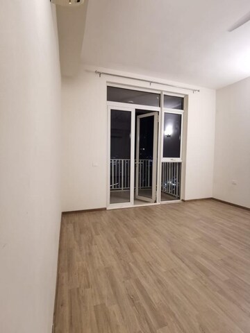 Room in 4 BHK Apartment at Ireo Victory Valley, Sector 67 – for Rent