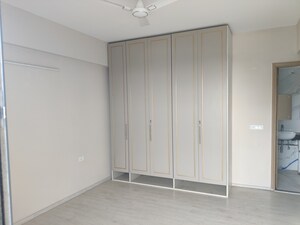 Room in 3 BHK Apartment at Smart World Orchard, Sector 61 – for Rent