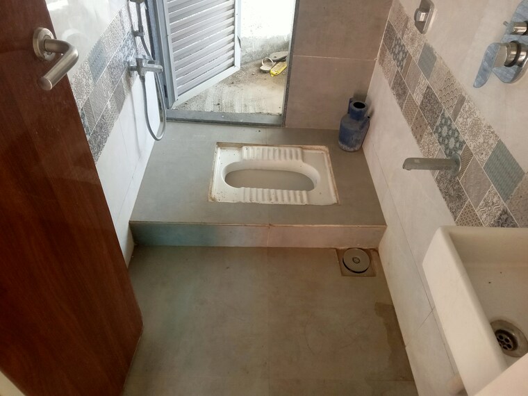 Bathroom, aastha-river-view 1 Bedroom 650 Sq.Ft. Apartment In Taloja Navi Mumbai 9521266