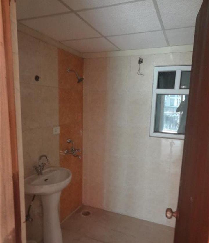 2 BHK + Study Room Apartment For Rent in Amrapali Zodiac