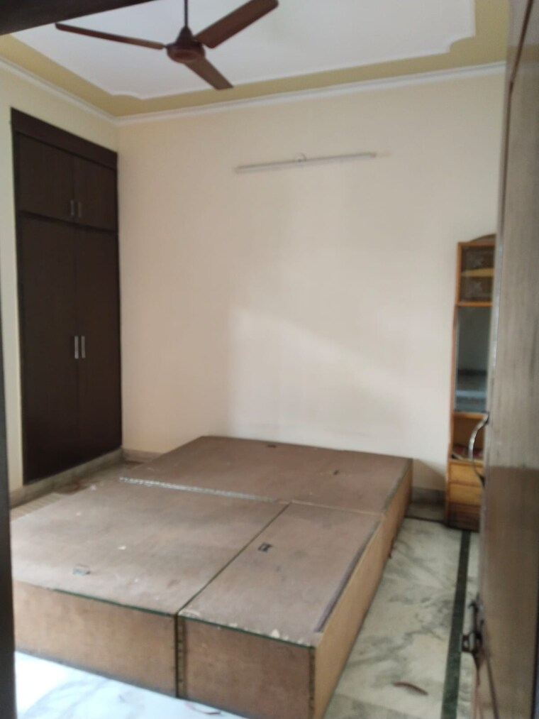 Room, ashoka-enclave-faridabad 3 Bedroom 1300 Sq.Ft. Builder Floor In Sector 34 Faridabad 9521996