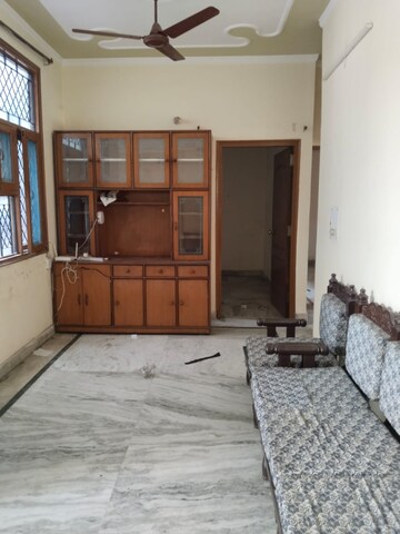 Living Room in 3 BHK Builder Floor at Ashoka Enclave Faridabad, Sector 34 – for Rent