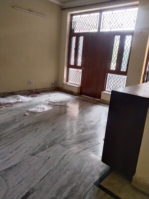 Bedroom in 3 BHK Builder Floor at Ashoka Enclave Faridabad, Sector 34 – for Rent