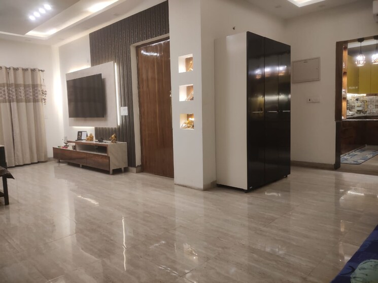 Room, puri-aman-vilas 3 Bedroom 500 Sq.Yd. Builder Floor In Sector 89 Faridabad 9521991