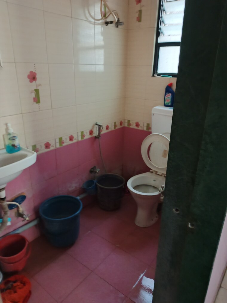 Bathroom, shri-balaji-park 2 Bedroom 1000 Sq.Ft. Apartment In Ambegaon Budruk Pune 9522017