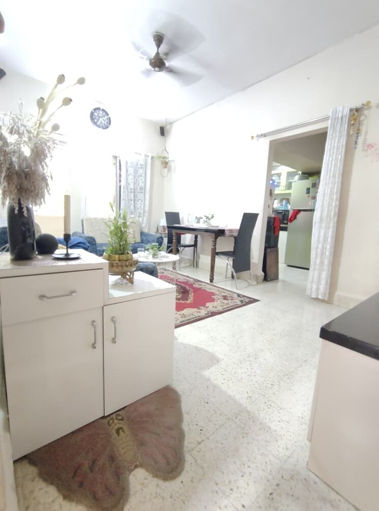 Living Room, kumar-girija-shankar-vihar 2 Bedroom 1000 Sq.Ft. Apartment In Karve Nagar Pune 9522096