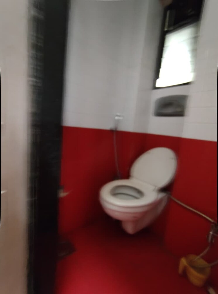 Bathroom, kumar-girija-shankar-vihar 2 Bedroom 1000 Sq.Ft. Apartment In Karve Nagar Pune 9522096