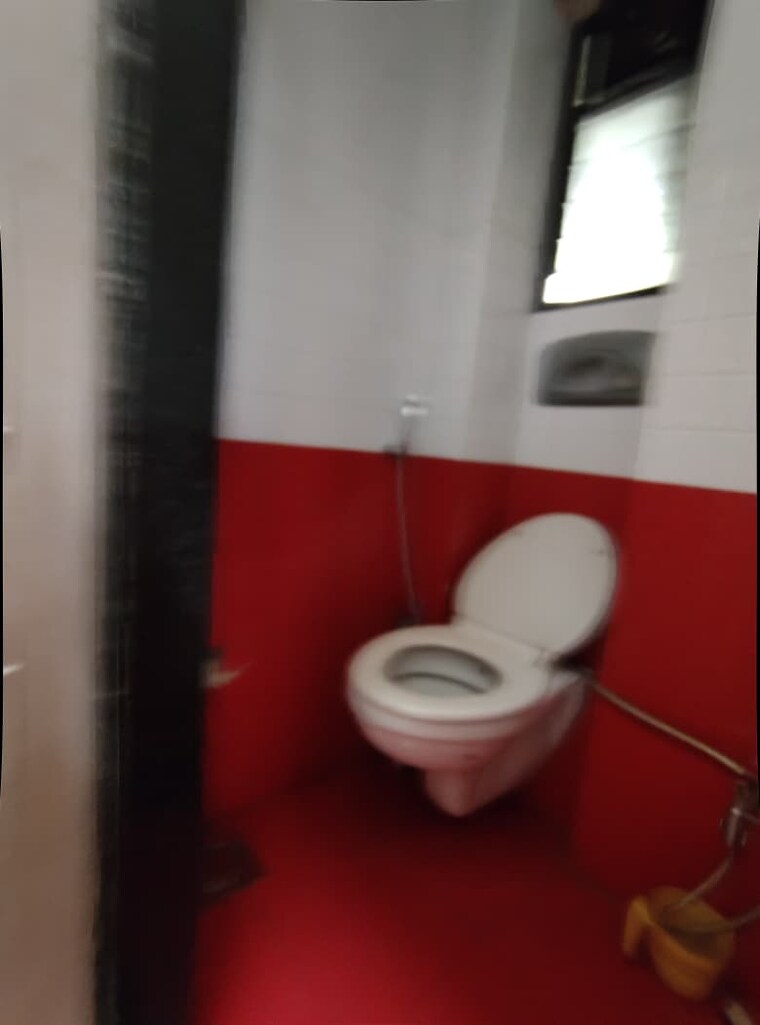 Bathroom, kumar-girija-shankar-vihar 2 Bedroom 1000 Sq.Ft. Apartment In Karve Nagar Pune 9522096