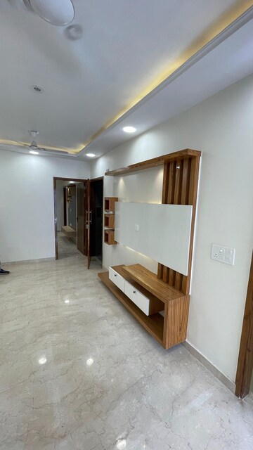 Living Room in 6+ BHK Independent House at Shalimar Bagh – for Sale