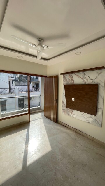 6+ BHK Independent House – Exterior View View at Shalimar Bagh - for Sale