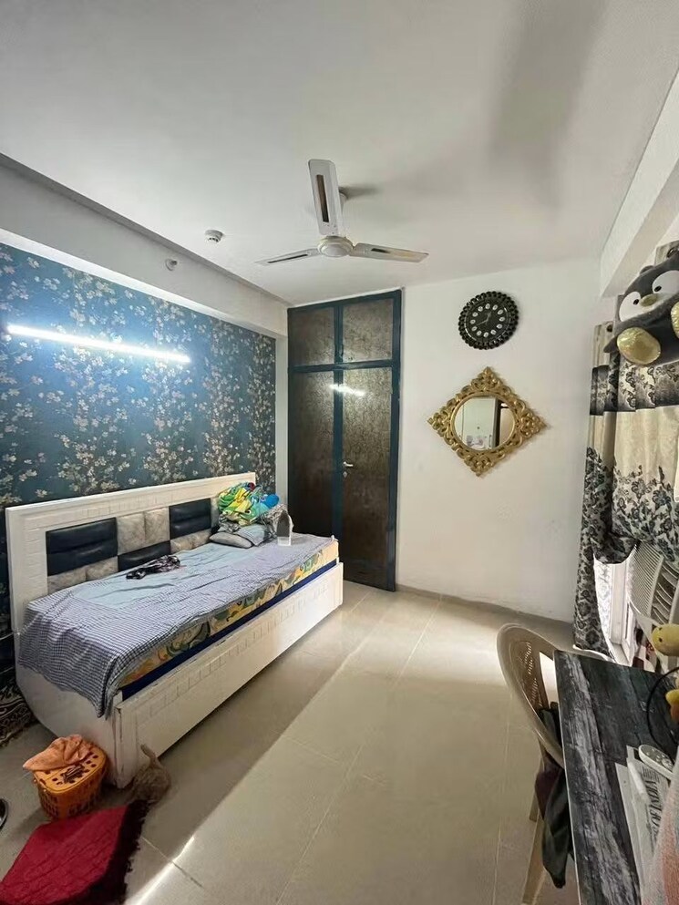 Bedroom, gaur-city-2-14th-avenue 2 Bedroom 985 Sq.Ft. Apartment In Sector 16c Greater Noida Greater Noida 9522103