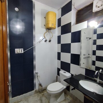Master Bedroom in 6+ BHK Independent House at Pitampura – for Sale