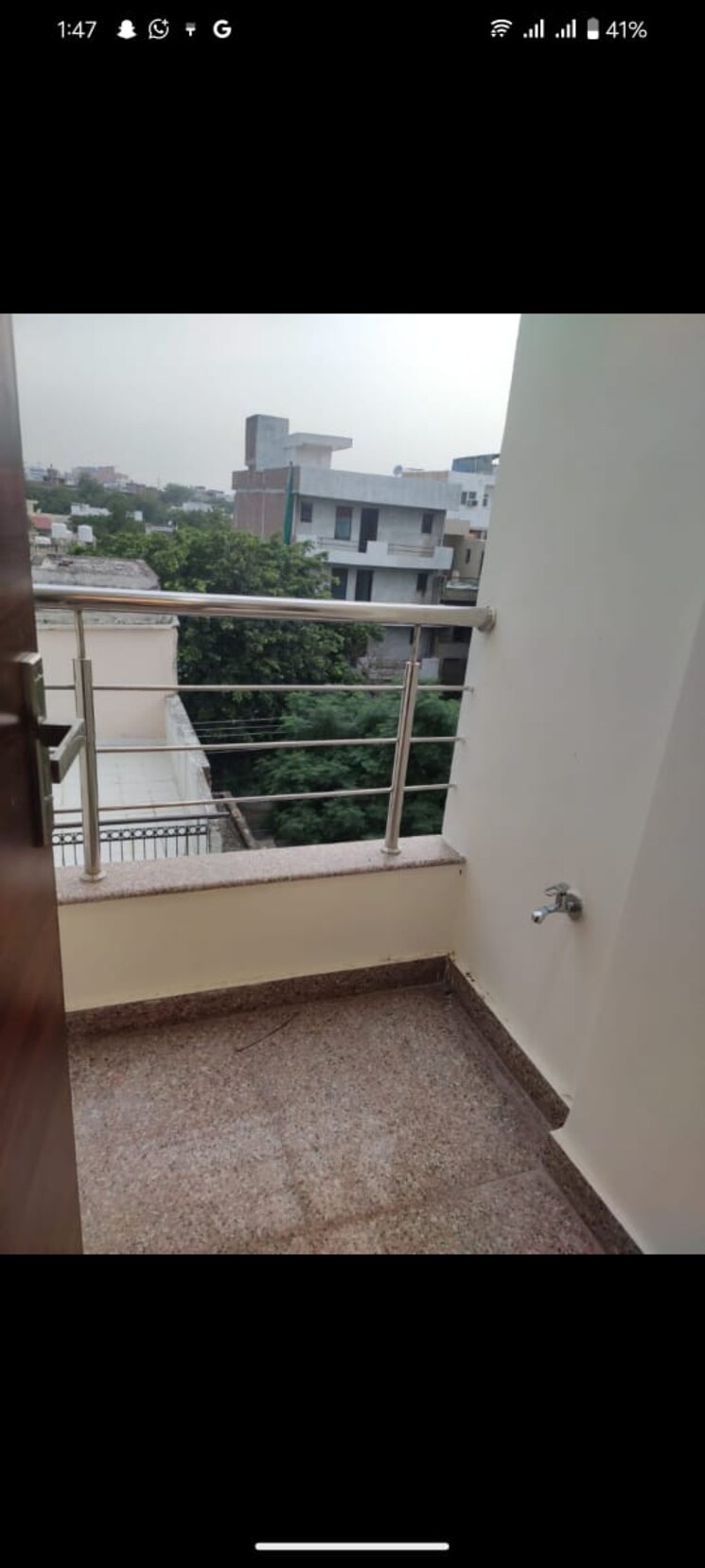 Balcony, sector 56 1 RK 50 Sq.Yd. Builder Floor In Sector 56 Gurgaon 9522111