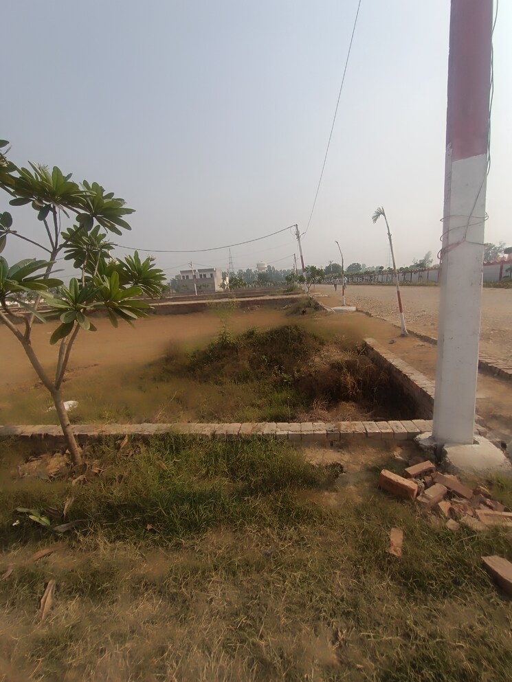 undefined, modipuram  102 Sq.Yd. Plot In Modipuram Meerut 9522153