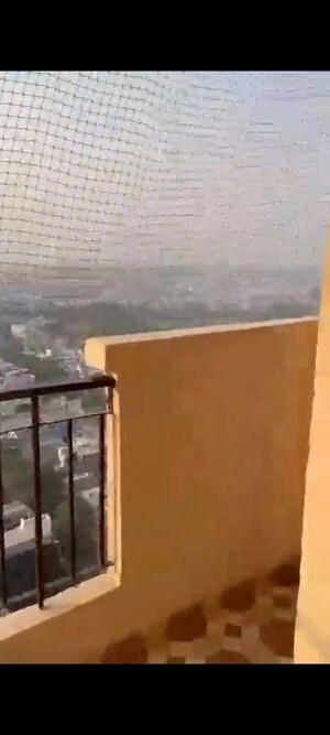 Furnished Amenities in 2 BHK Apartment at Landcraft Golflinks Plaza, Pandav Nagar – for Sale